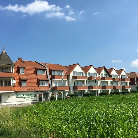 HAUS USEDOM Ferienwohnanlage mit Frühstücks-Restaurant gegenüber im Seeschlösschen-3